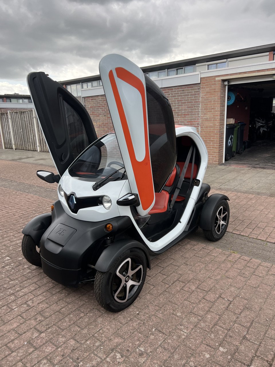 Twizy electrish  met storing
