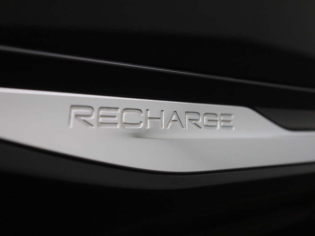 Volvo XC60 2.0 t6 plug-in hybrid awd core bright | long range | navigatie |