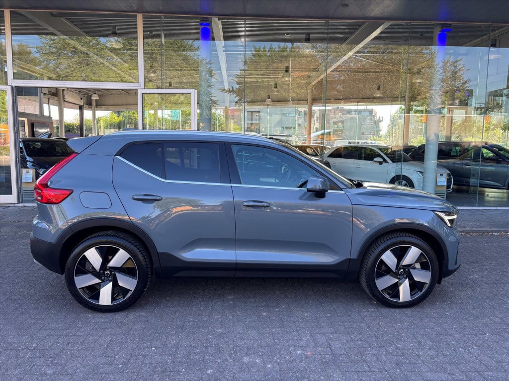 Volvo XC40 t4 plug-in hybrid 211pk aut core bright 20lm velgen| carplay|rij