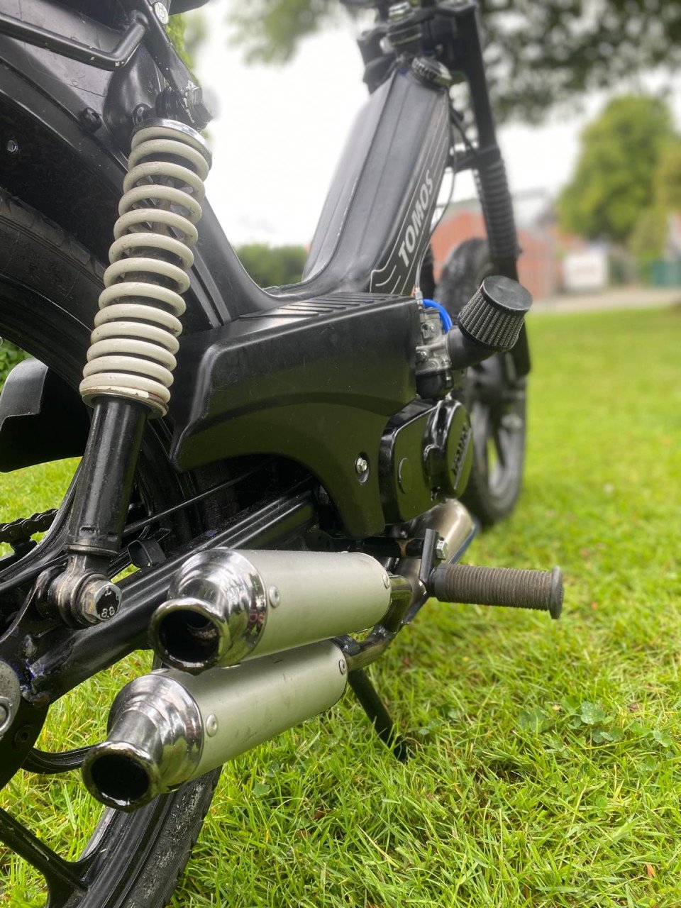Tomos