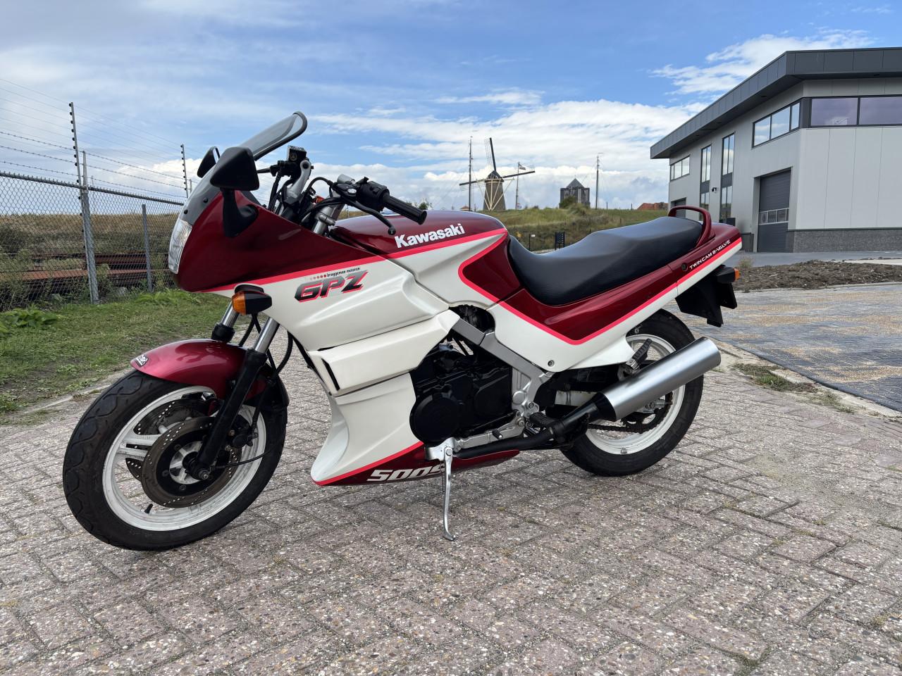 Kawasaki GPZ 500S