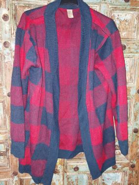Leuk zwart/rood geblokt damesvest mt large