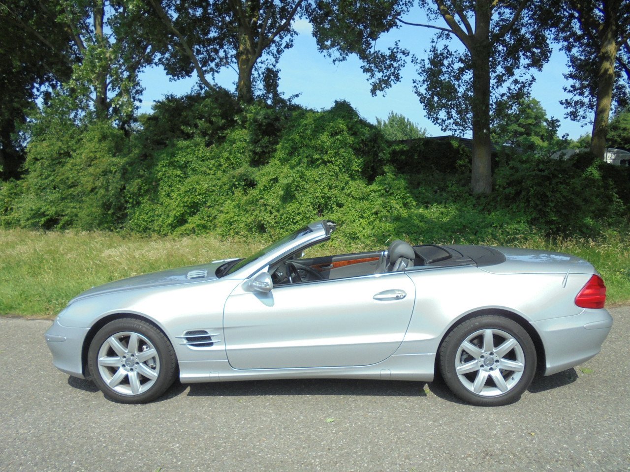 SL 500 in Nieuwstaat bouwjaar 2003 slechts 56.205!!! Kilometer op de teller