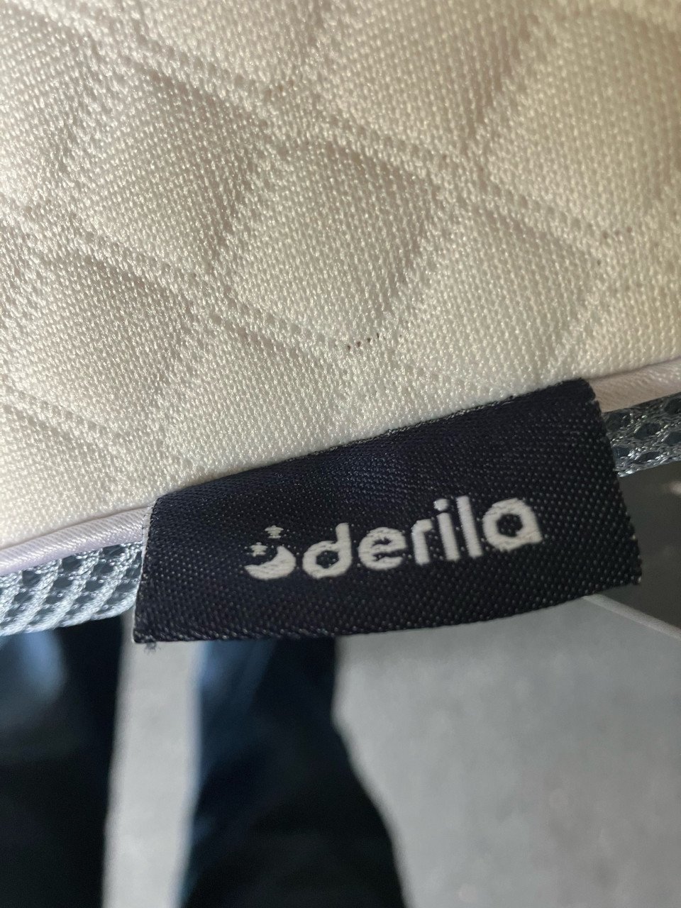 Hoofdkussen derila anti snurk.