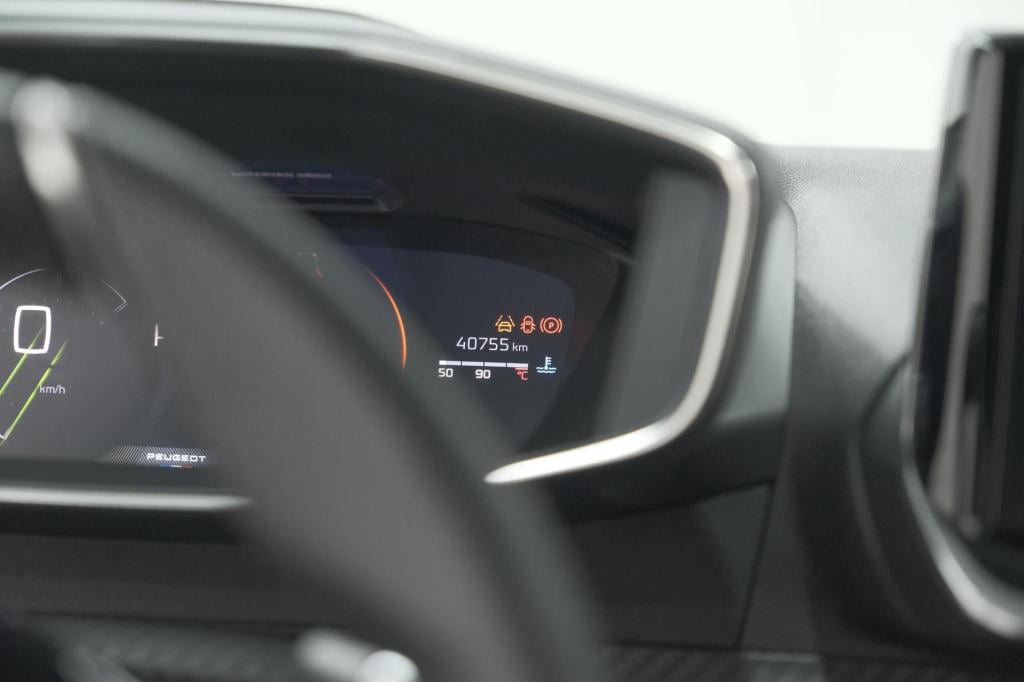 Peugeot 2008 puretech 130 eat8 gt | camera | apple carplay | parkeersensore