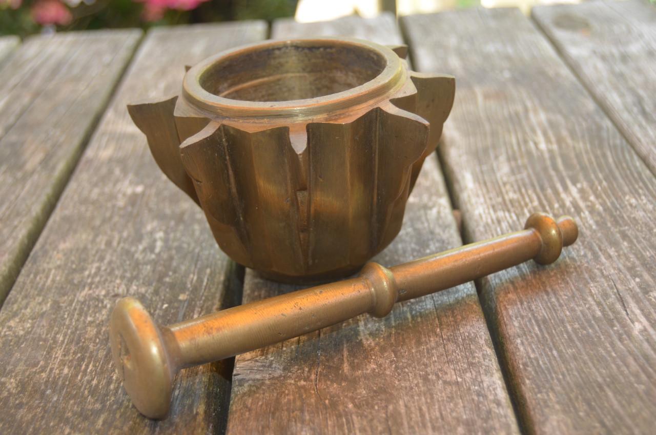 Bronzen vijzel en stamper, prima staat