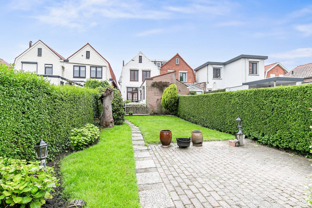 Jaren dertig woning Terneuzen te koop