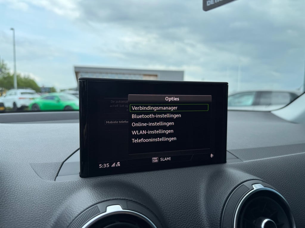 Audi Q2 35 tfsi s edition * panoramadak * camera * keyless