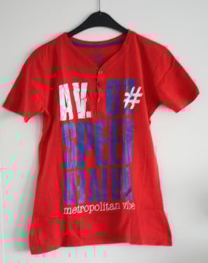 Rood tshirt met tekst maat 170