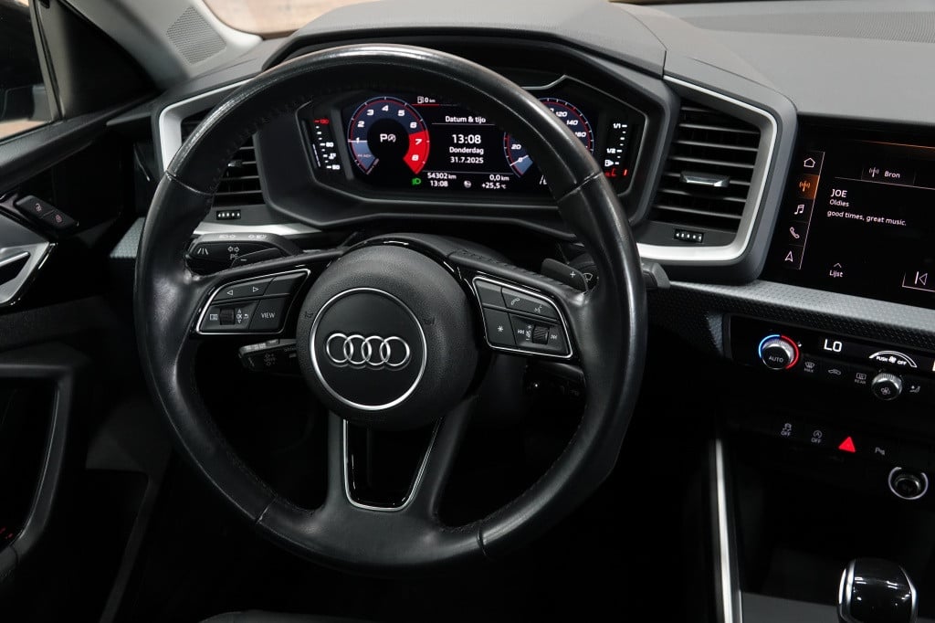 Audi A1 Sportback 35 tfsi | black edition | camera | carplay |