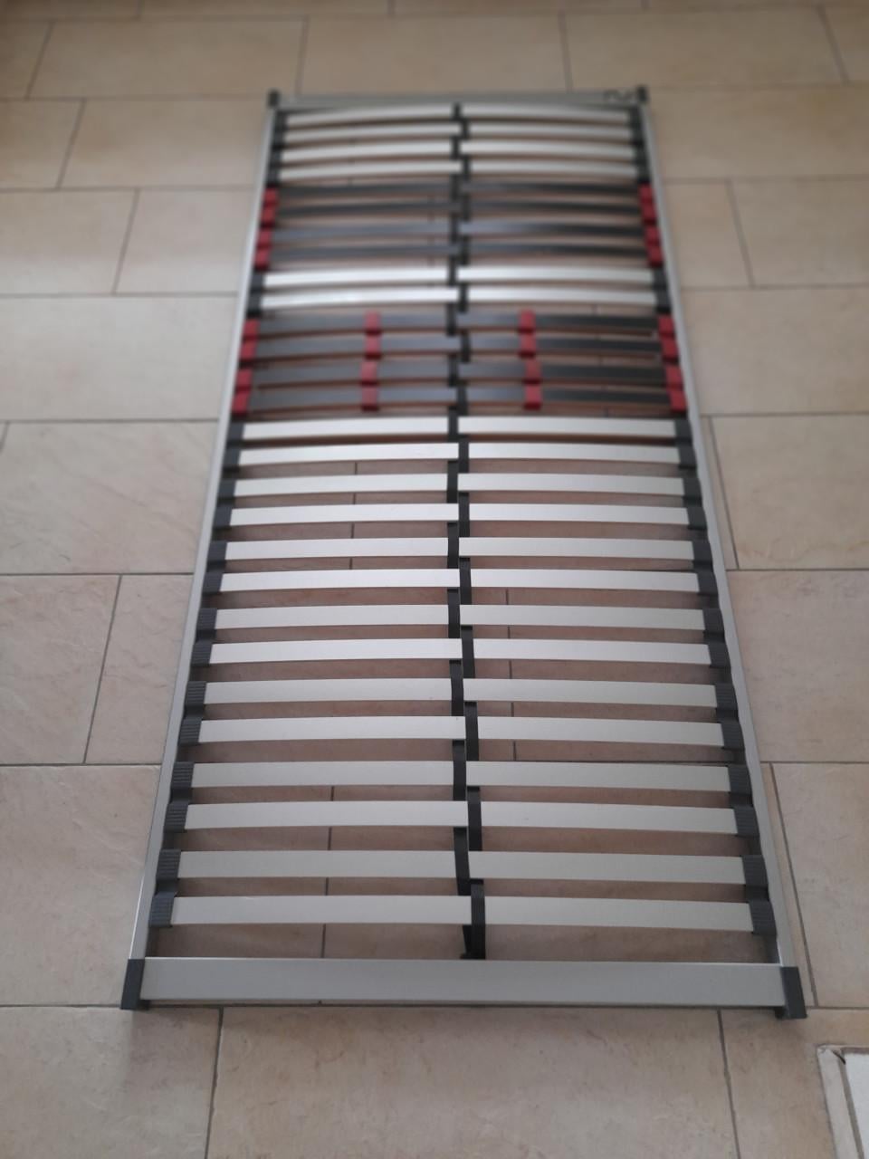 Lattenbodem 90 x 200 (in goede staat )