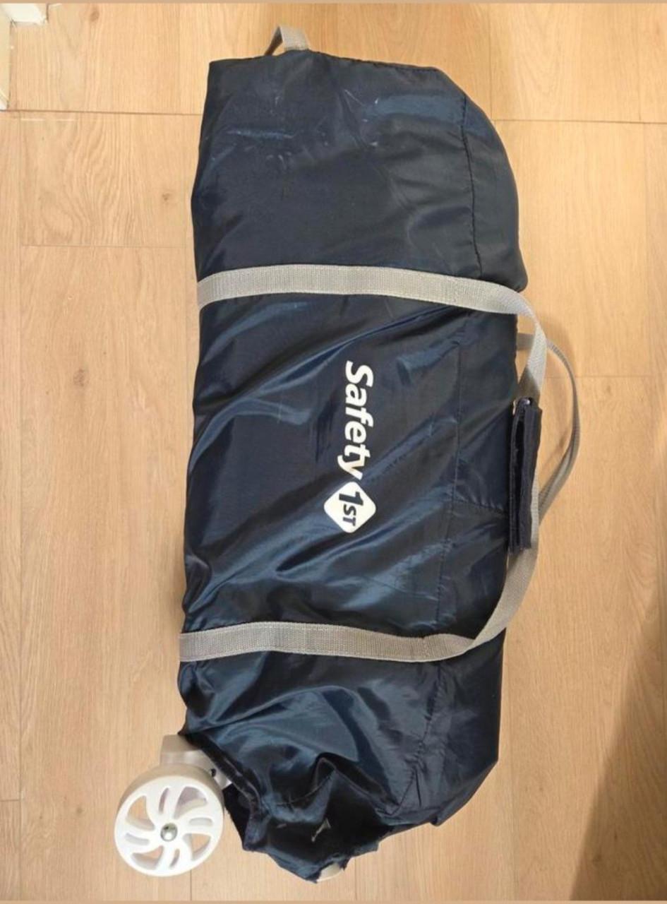 Safety first campingbed met accessoires