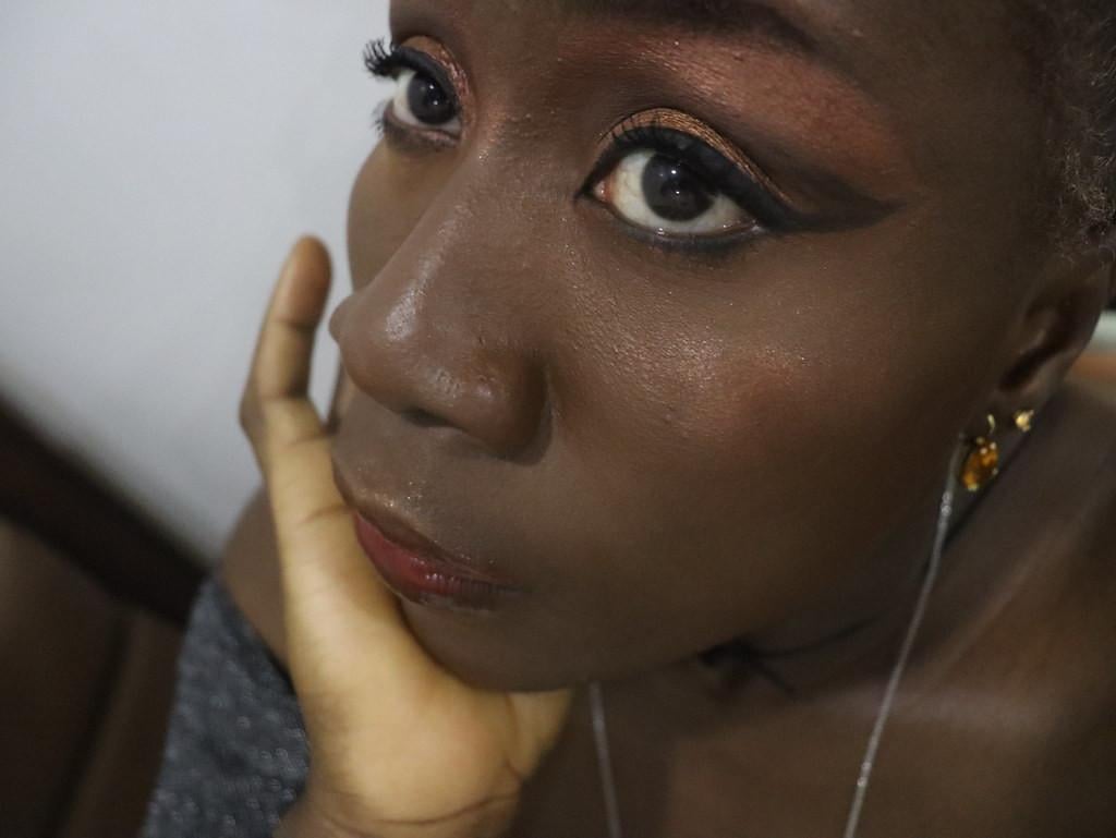 Foto Model Aangeboden