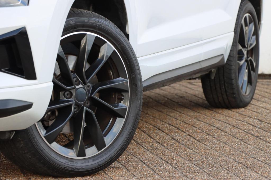 Skoda Karoq 1.5 tsi act sportline business 150pk dsg7