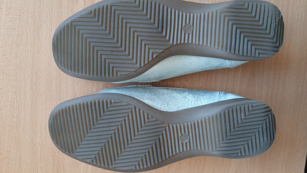 ARA maat 3½ zilverkleurige lederen loafers
