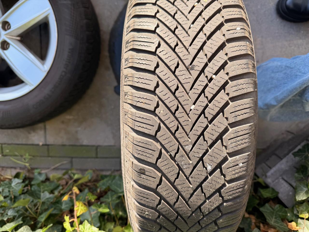Originele VW Corvara 15" velgen met winterbanden – Polo vanaf 2018