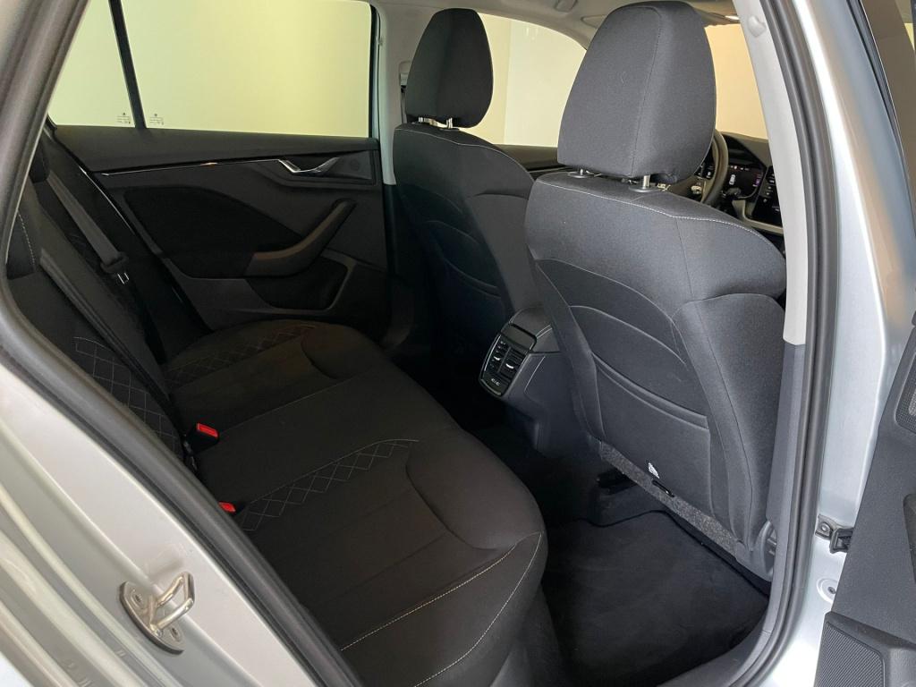 Skoda Kamiq 1.0 tsi ambition