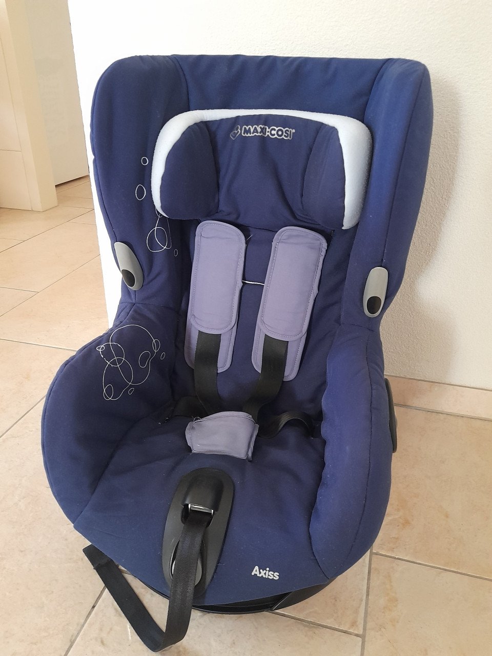 Maxi - cosi Axiss (draaibaar) ( in goede nette schone staat ) 9 / 18 kg