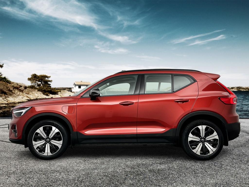Volvo XC40 t5 262pk recharge ultra dark| adap.cruise| pano| 360camera| trek
