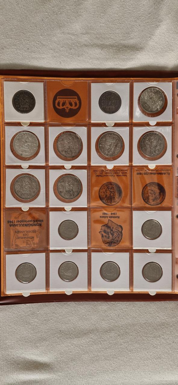 Compleet munten album Juliana incl Zilver.