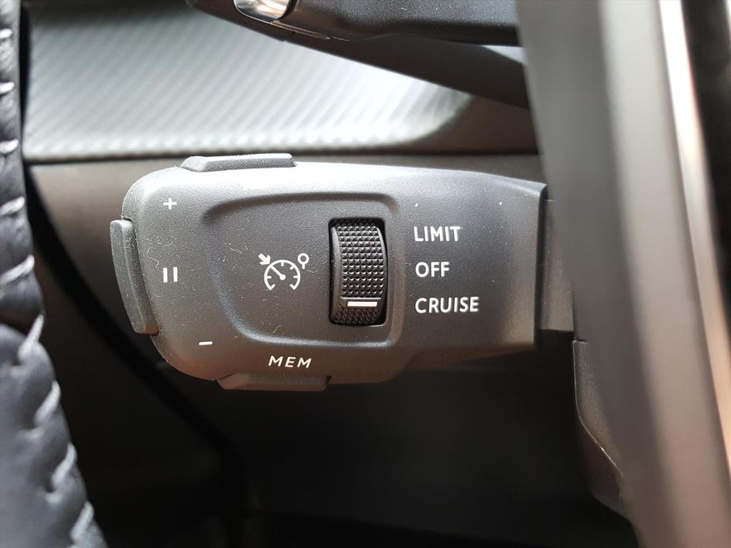 Peugeot 2008 1.2 130pk allure automaat eat8 apple carplay & android auto | 