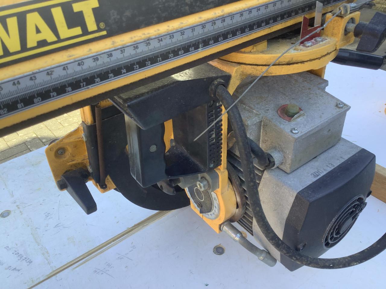 DEWALT DW721 Radiaalzaag Afkortzaag