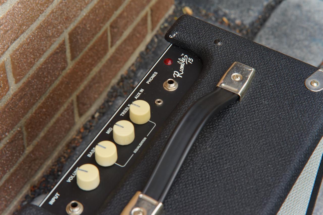 Fender Rumble 15 Basversterker