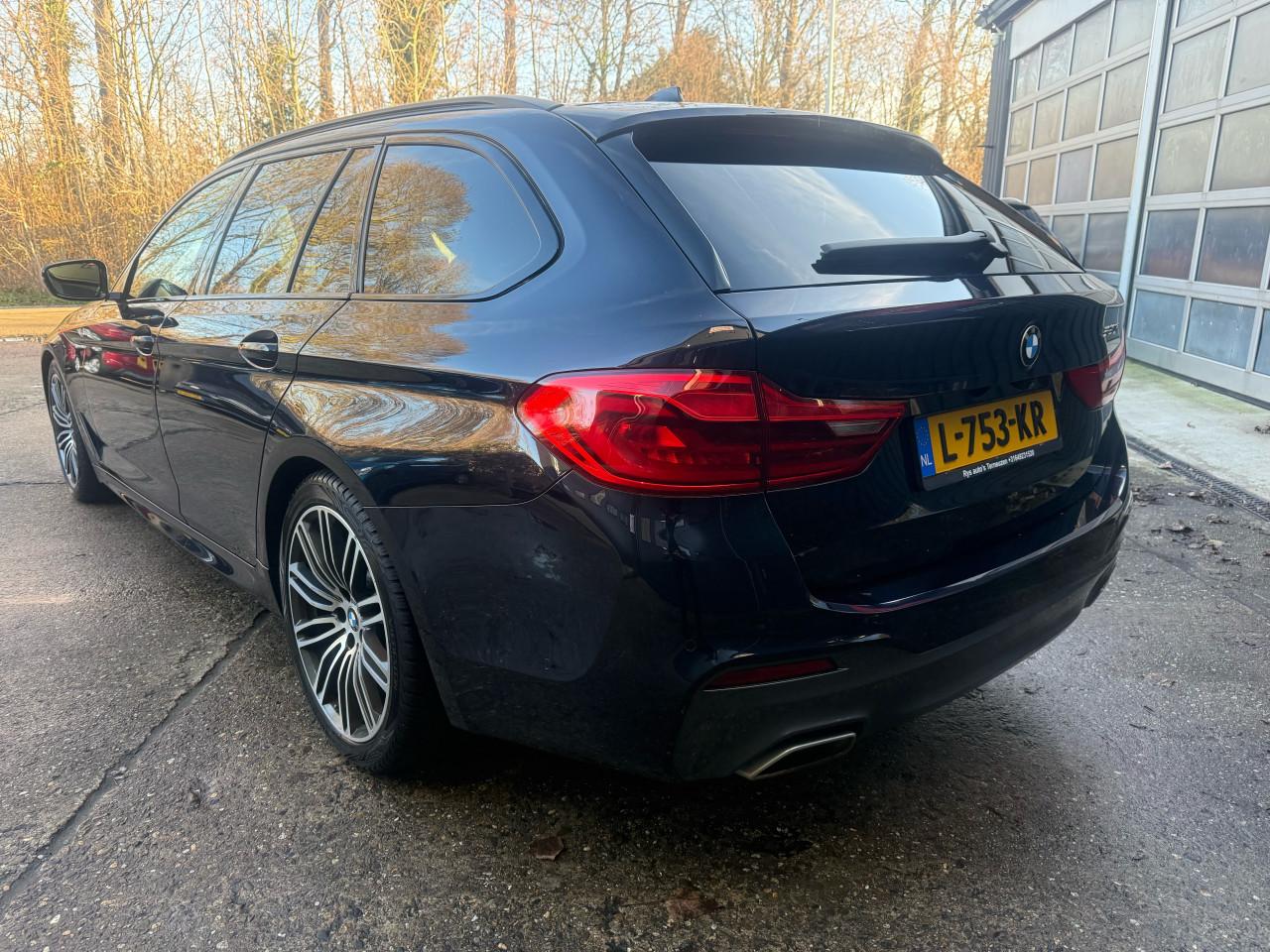 Bmw 5-serie touring 520i High executive M-pakket/pano/led