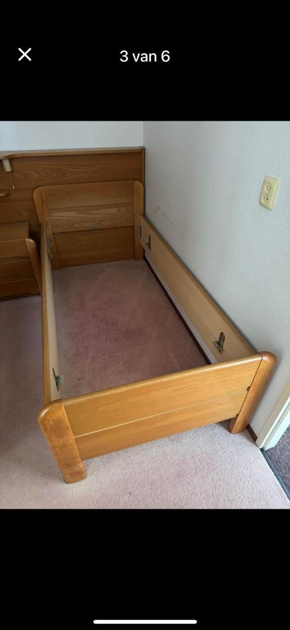 Slaapkamer seniorenbed met kast