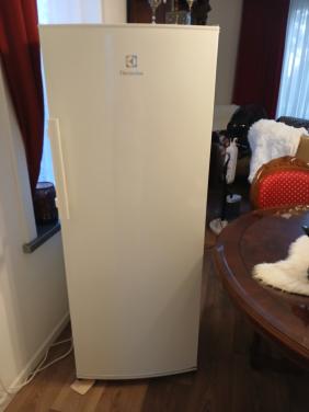 ELECTROLUX KOELKAST ( IS GERESERVEERD)
