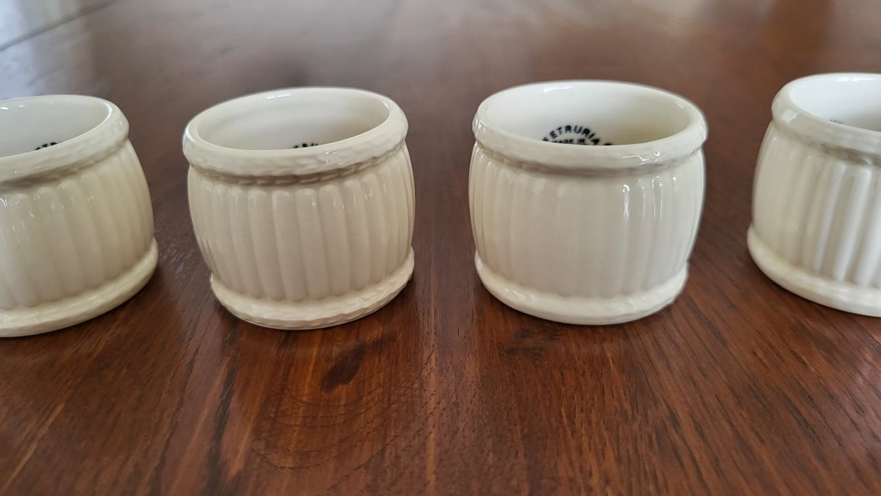 Set van 4 Wedgwood Edme servetringen