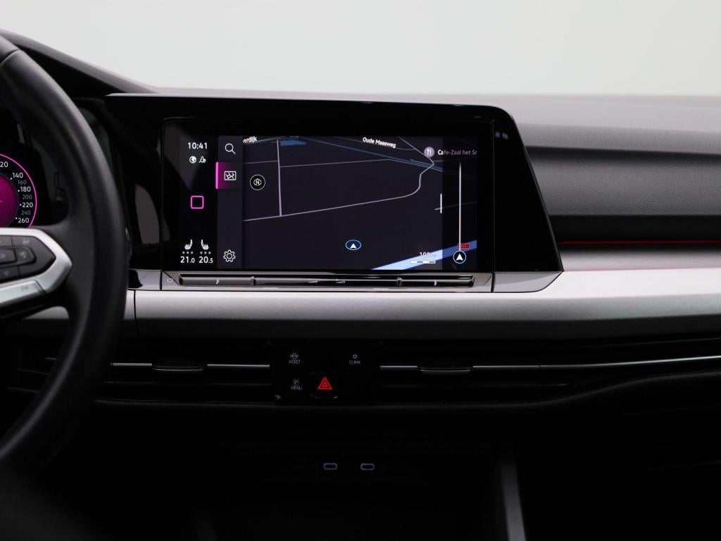 Volkswagen Golf 1.0 etsi life | automaat | stoel - stuur verwarming | navig