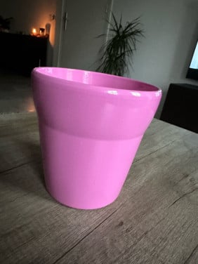 Roze bloempot