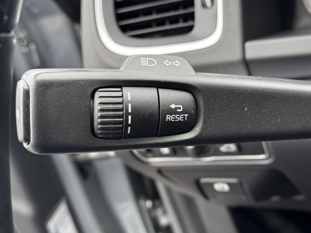 Volvo V60 cross country 2.0 t5 polar+ | 19" lmv | on-call | trekhaak