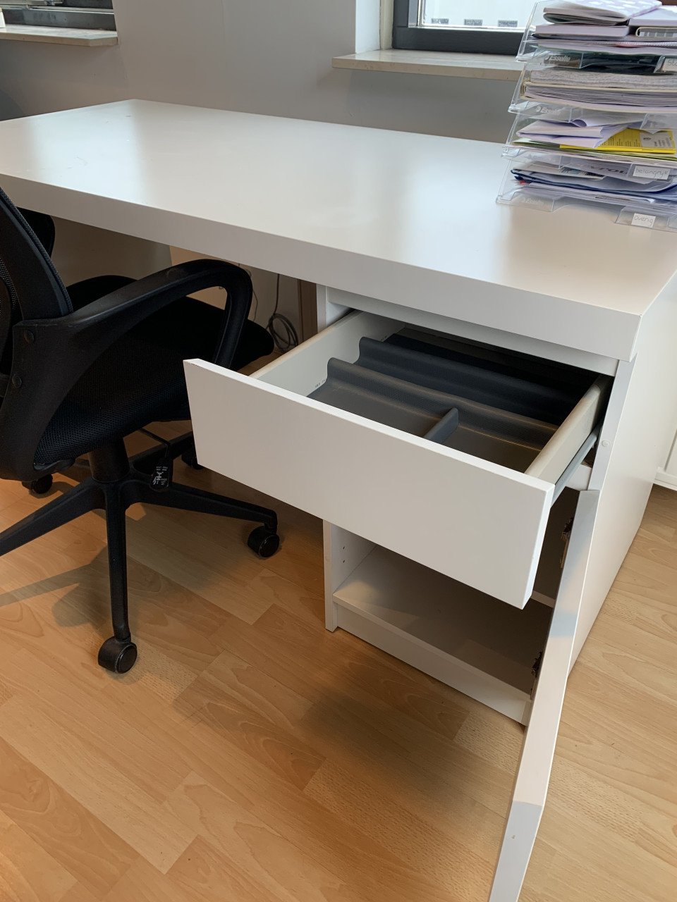 IKEA bureau MALM(zonder bureaustoel)