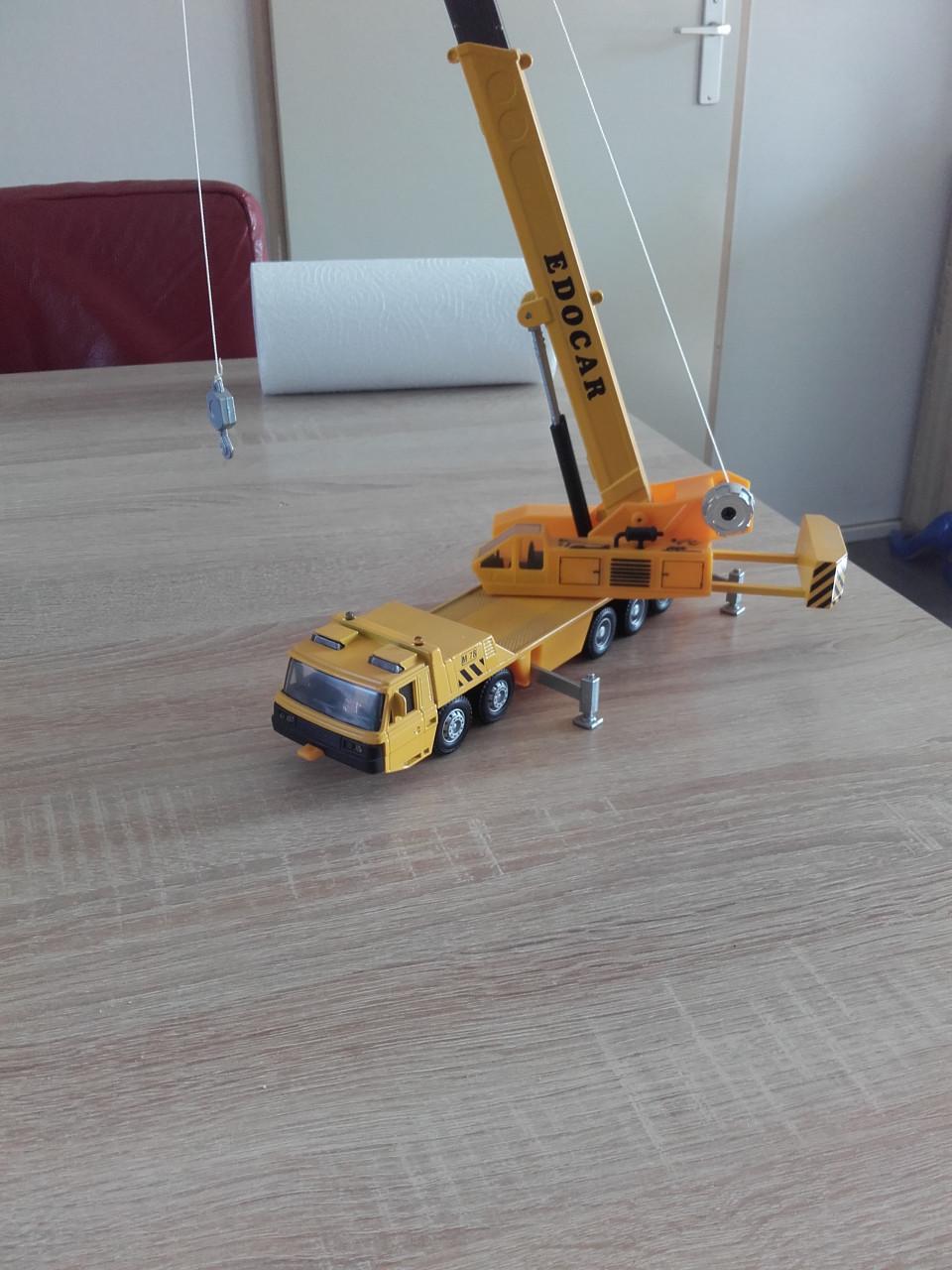 Grote hydro 100 tons? Hino? 1/50