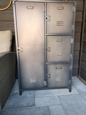 Kast