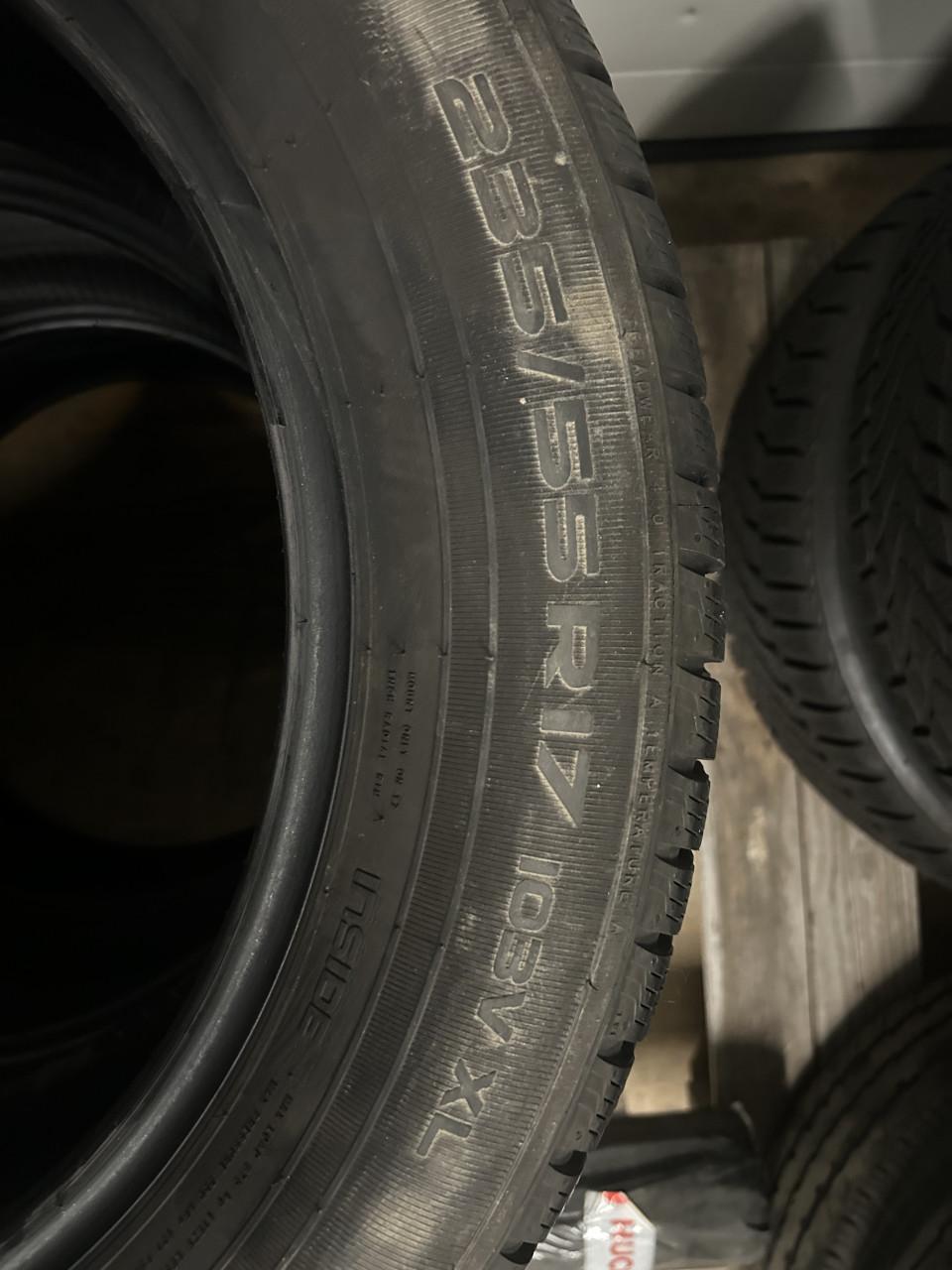 Winterbanden 235/55R17 103V extra load bedrijfsauto