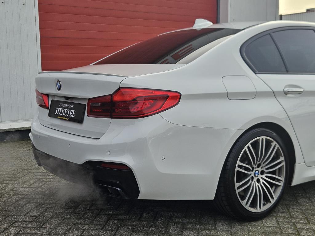 BMW 5 Serie m550i xdrive high executive | head-up | elek. trekhaak | rijkla