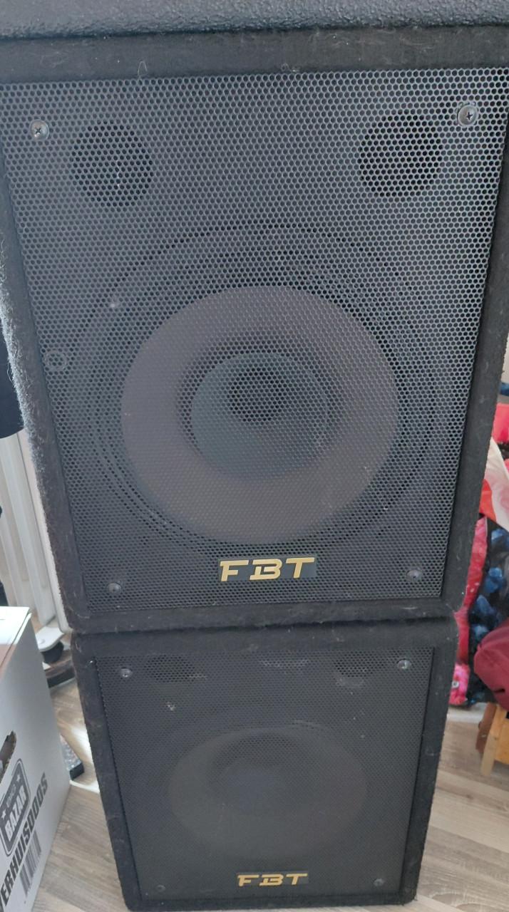Speakers met versterker
