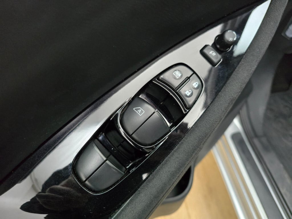 Nissan Leaf occasion acenta 30 kwh met parkeercamera | tweedehands nissan l