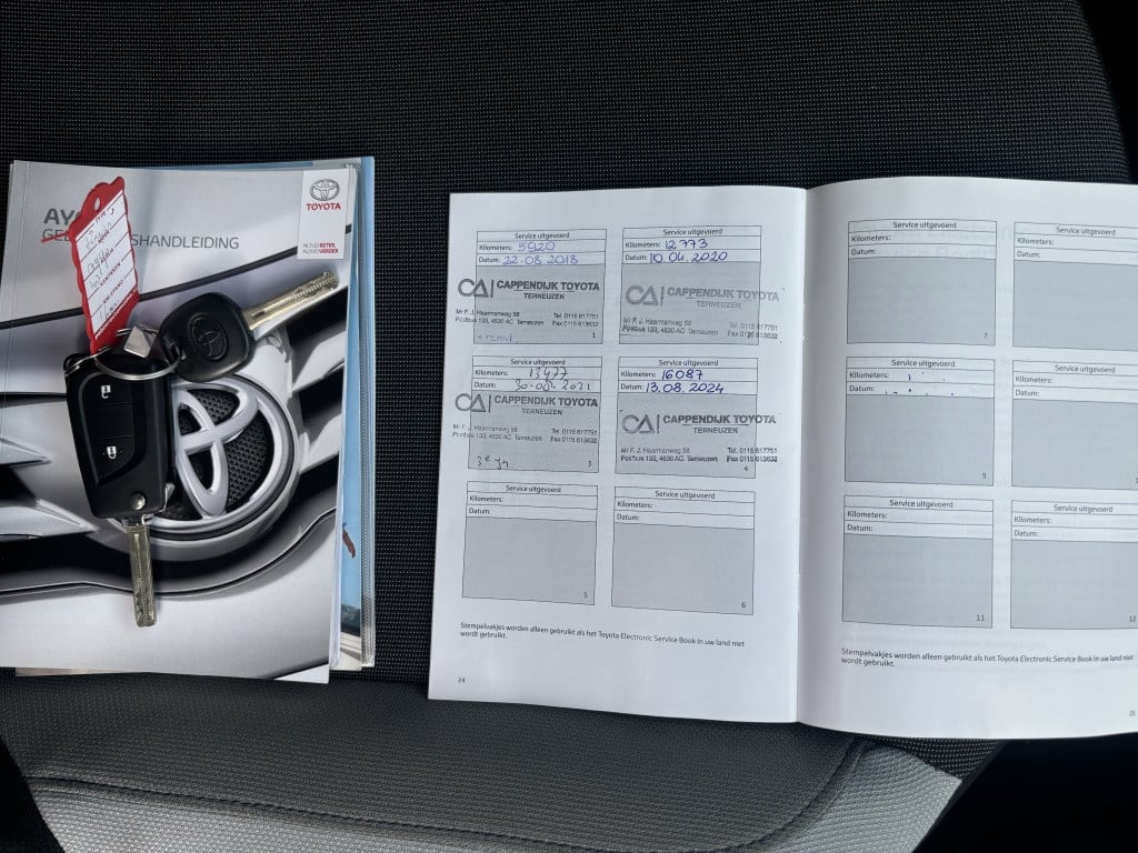 Toyota Aygo 1.0 vvt-i x-play // 1e eigenaar // 16.000km! //