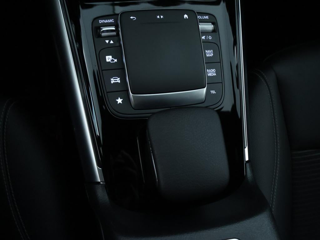 Mercedes-Benz Gla-klasse 250e business solution luxury line apple carplay |