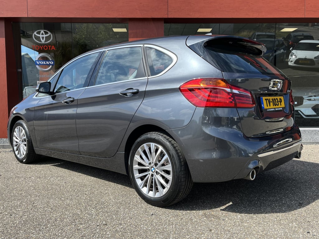 BMW 2-serie active tourer 220i high executive | head-up | navi | camera | l