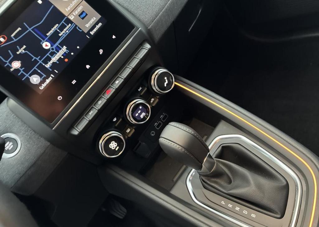 Renault Clio 1.6 e-tech full hybrid 145 techno