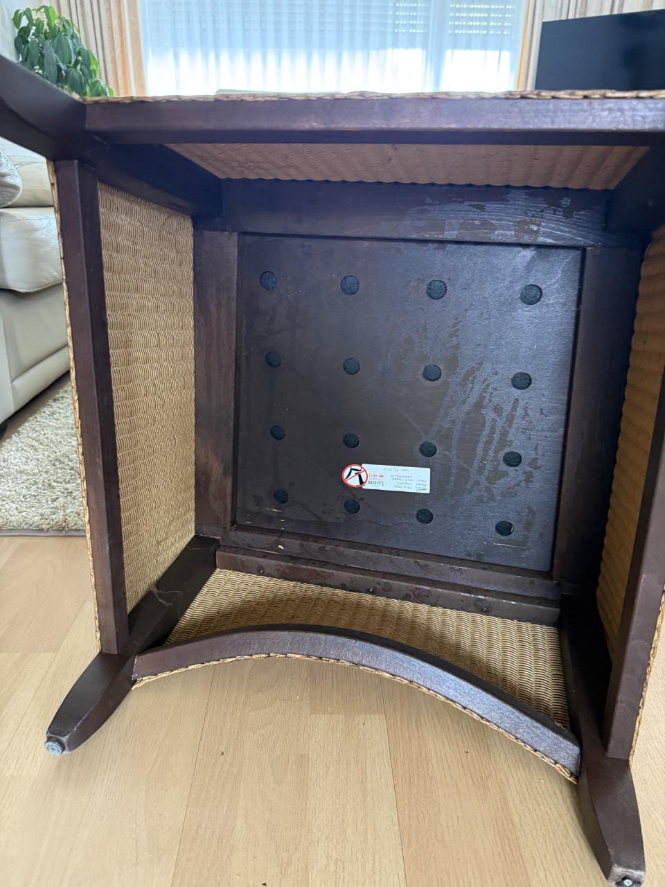 Zeer mooie Fauteuil, hele goede zit. Engelse stijl.  Leder/ loom vlechtwerk