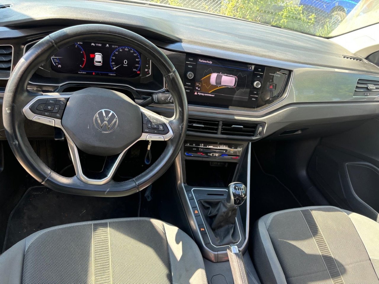 Volkswagen Polo 1.0TSI R-Line Pano 71.064KM Nap