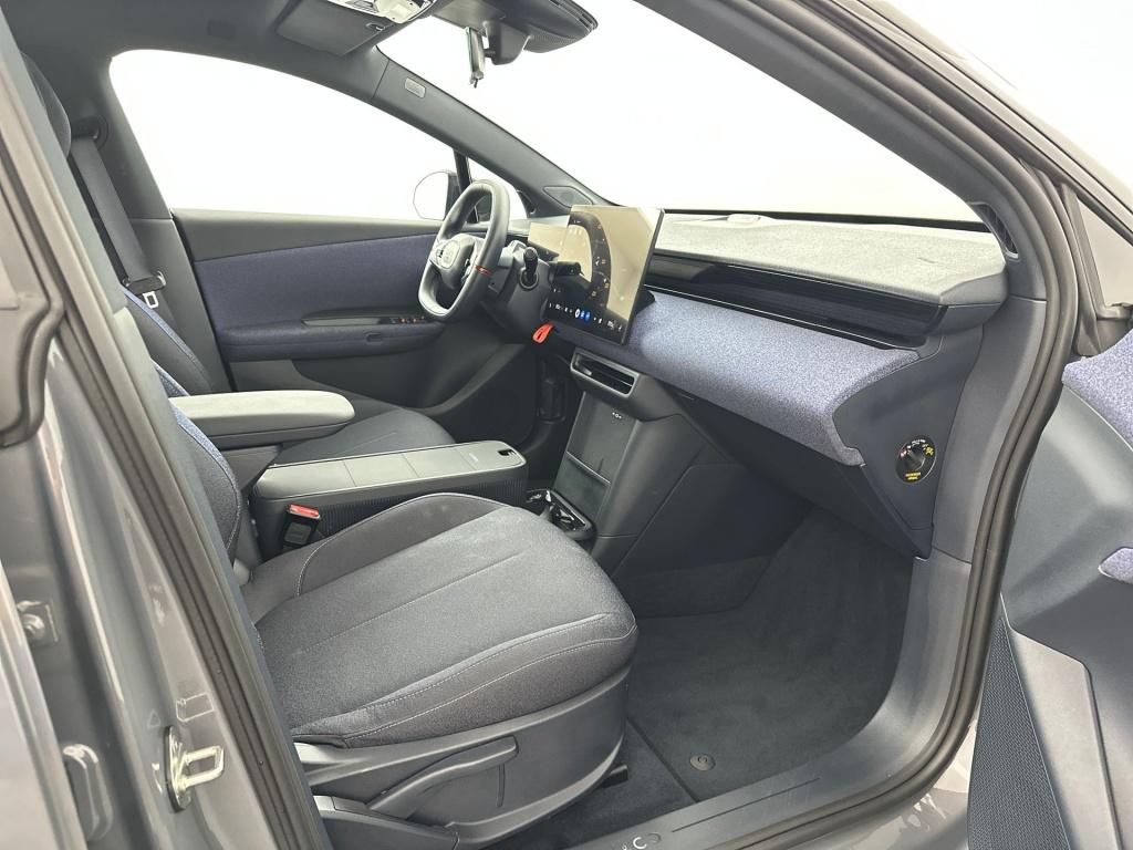 Lynk & Co 02 core 66kwh 272pk| 1600kg trekg| pano|adap.cruise| carplay | ac