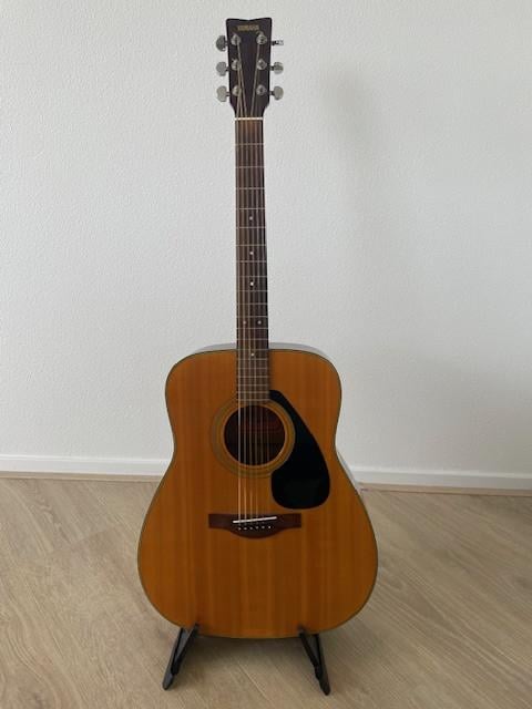 Yamaha Fg 30 LTD red label gitaar