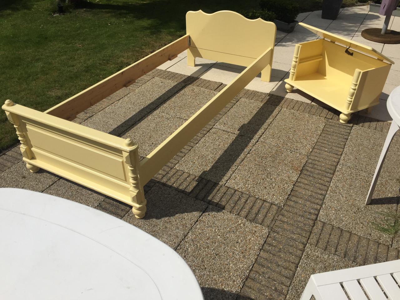 Houten kleuter, kinder bed, geel